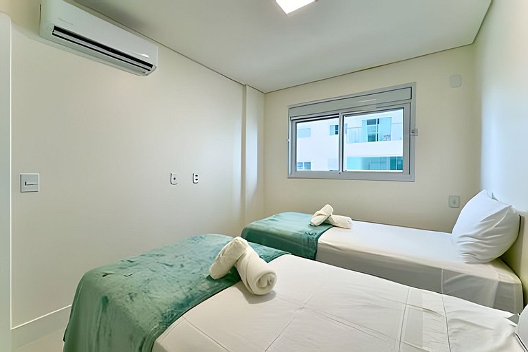 Home Club Frente Mar • Lazer Completo em Piçarras