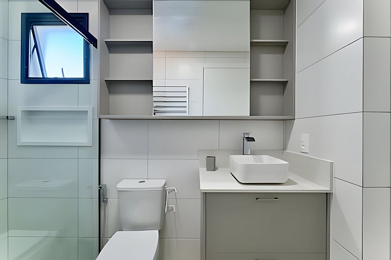 A 150m da PRAIA climatizado, Churrasq. e Wi-fi