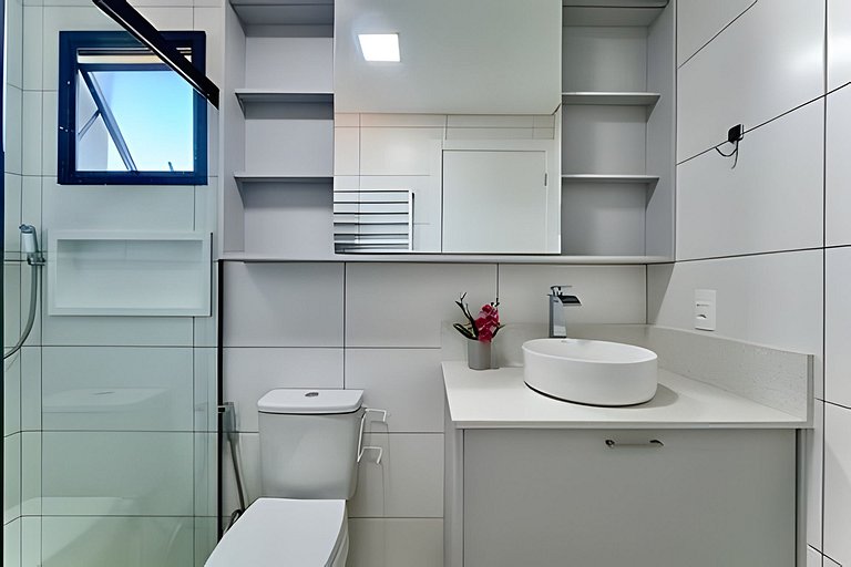 A 150m da PRAIA climatizado, Churrasq. e Wi-fi