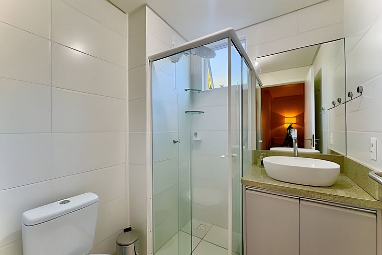 Ap Completo 150m da Praia Ar condicionado Piscina