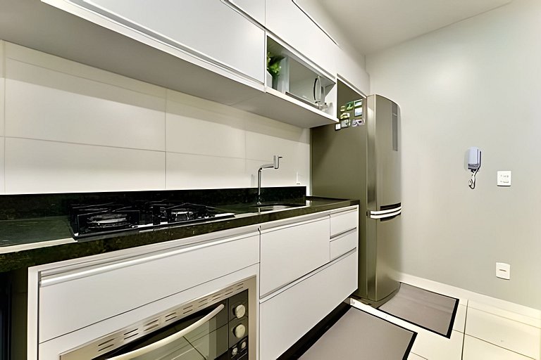 Ap Completo 150m da Praia Ar condicionado Piscina