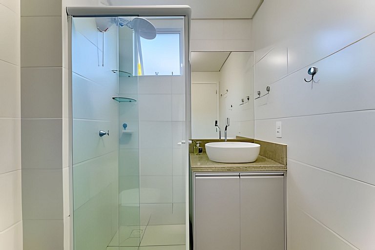 Ap Completo 150m da Praia Ar condicionado Piscina