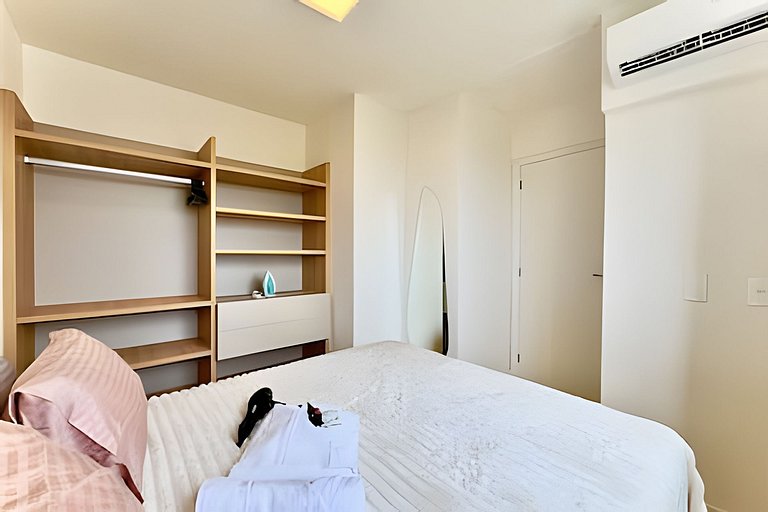 Apto c/Ar Condicionado Piscina Churrasqueira 705IB