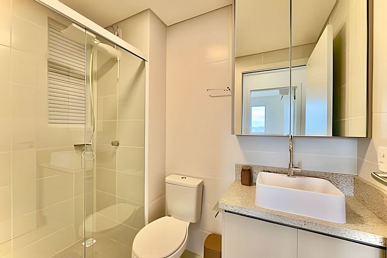 Apto c/Ar Condicionado Piscina Churrasqueira 705IB