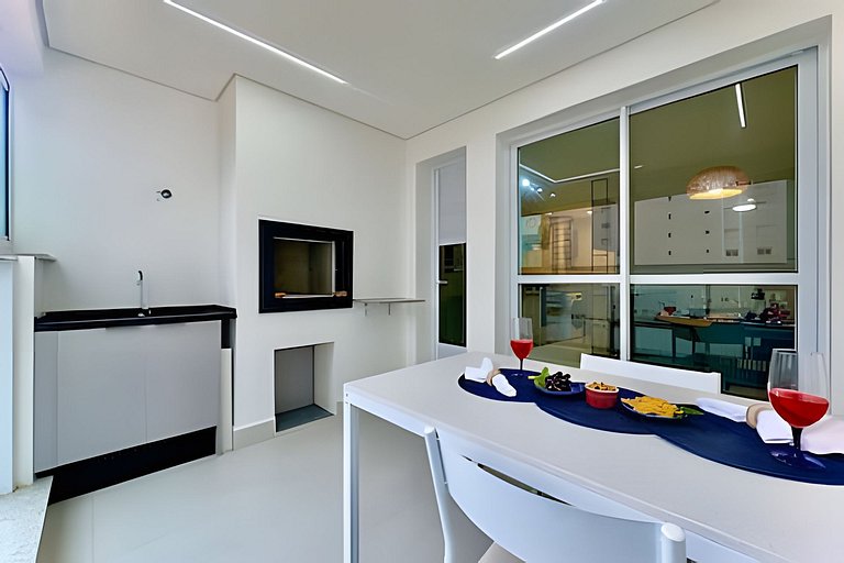 Home Club Frente Mar • Lazer Completo em Piçarras