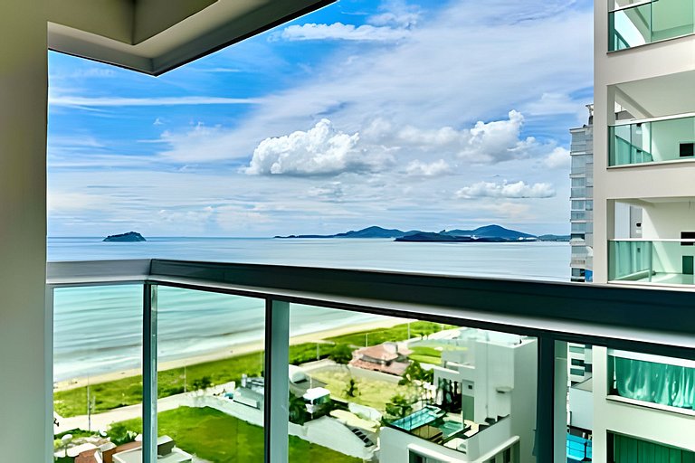 Home Club Frente Mar • Lazer Completo em Piçarras