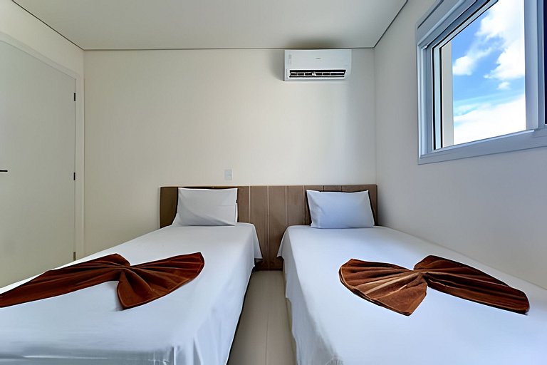 Home Club Frente Mar • Lazer Completo em Piçarras