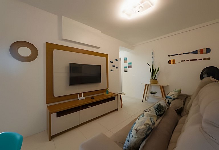 Apto a 150m da PRAIA Churrasq. c/ Piscina Ar Wi-Fi