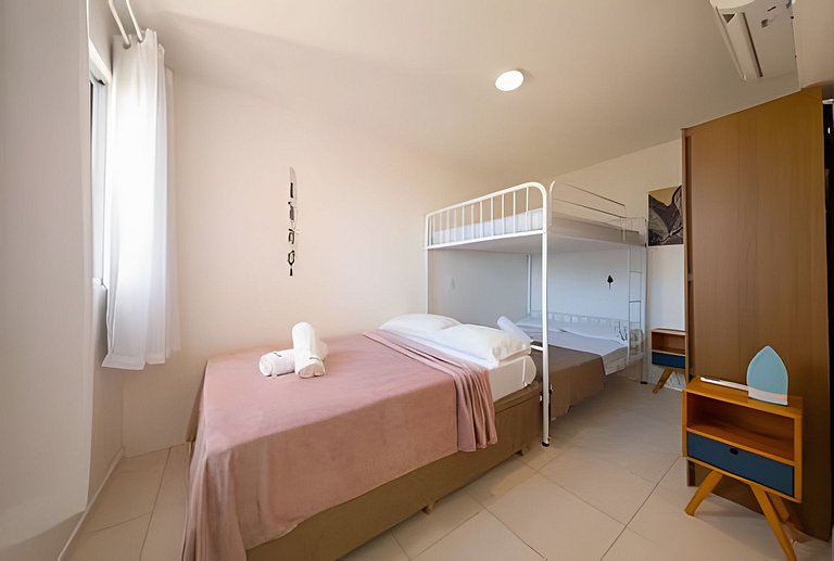 Apto a 150m da PRAIA Churrasq. c/ Piscina Ar Wi-Fi