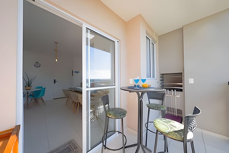 Apto a 150m da PRAIA Churrasq. c/ Piscina Ar Wi-Fi