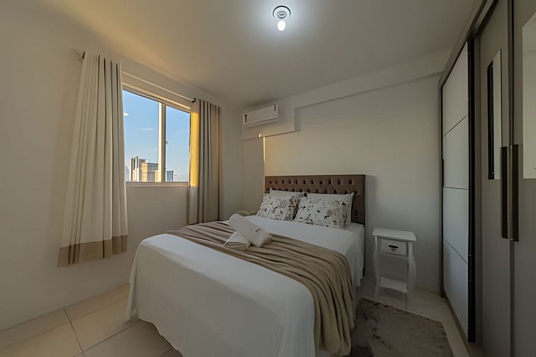 Apto a 150m da PRAIA Churrasq. c/ Piscina Ar Wi-Fi