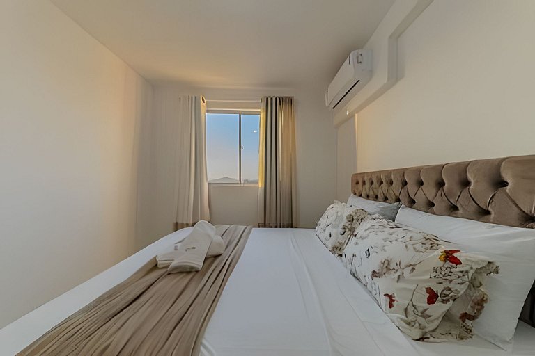 Apto a 150m da PRAIA Churrasq. c/ Piscina Ar Wi-Fi