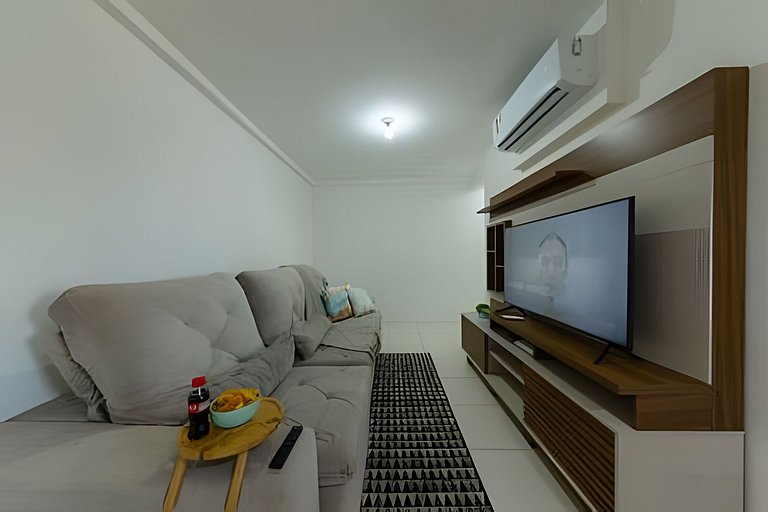 Apto a 150m da PRAIA Churrasq. c/ Piscina Ar Wi-Fi