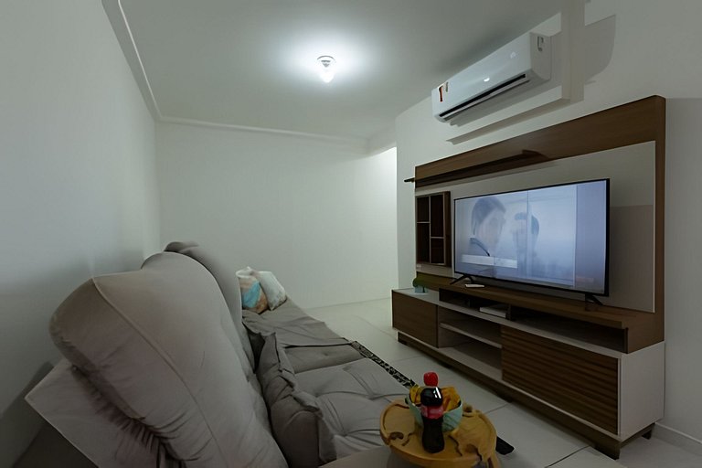 Apto a 150m da PRAIA Churrasq. c/ Piscina Ar Wi-Fi