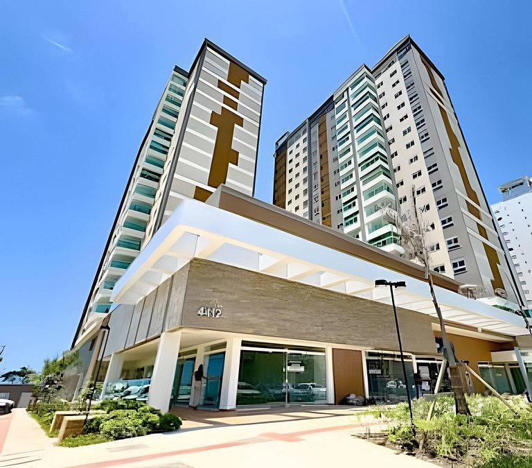 Home Club Frente Mar • Vista e Lazer