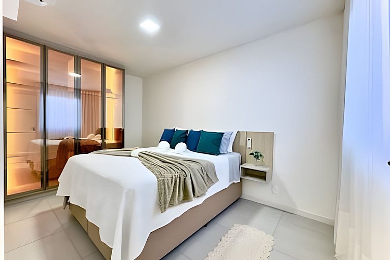 Apto c/ Piscina e Churrasqueira • 400m da Praia