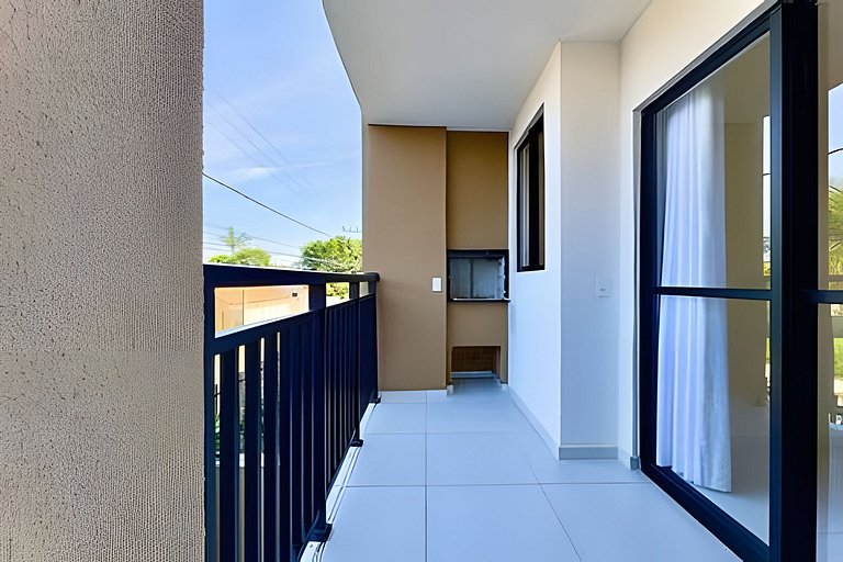 Apto c/ Piscina e Churrasqueira • 400m da Praia