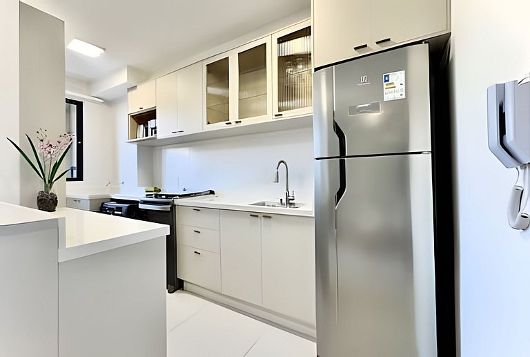 Apto c/ Piscina e Churrasqueira • 400m da Praia