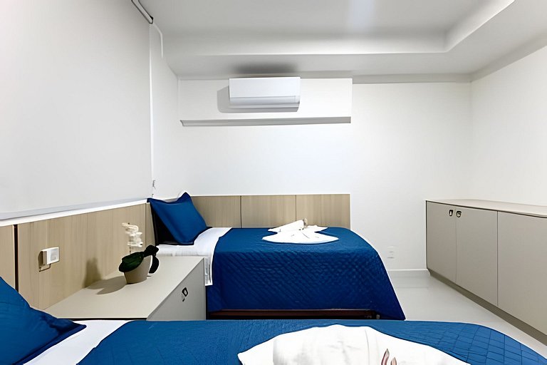 Apto c/ Piscina e Churrasqueira • 400m da Praia