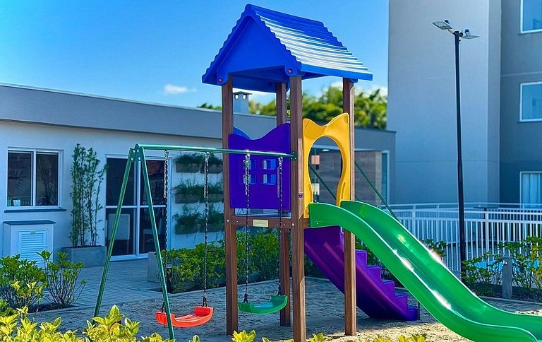 Apto c/ Ar, Piscina e Churrasqueira