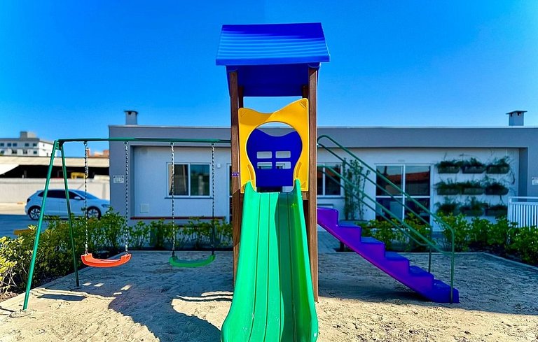 Apto c/ Ar, Piscina e Churrasqueira