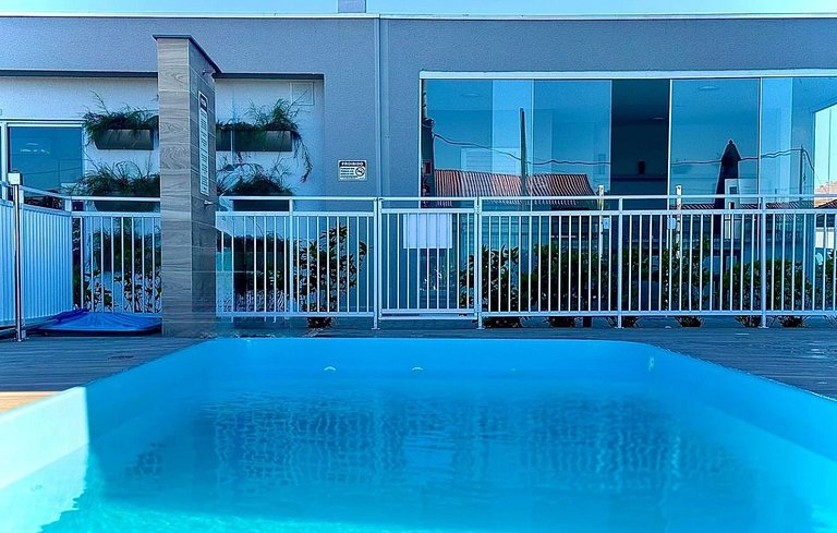 Apto c/ Ar, Piscina e Churrasqueira