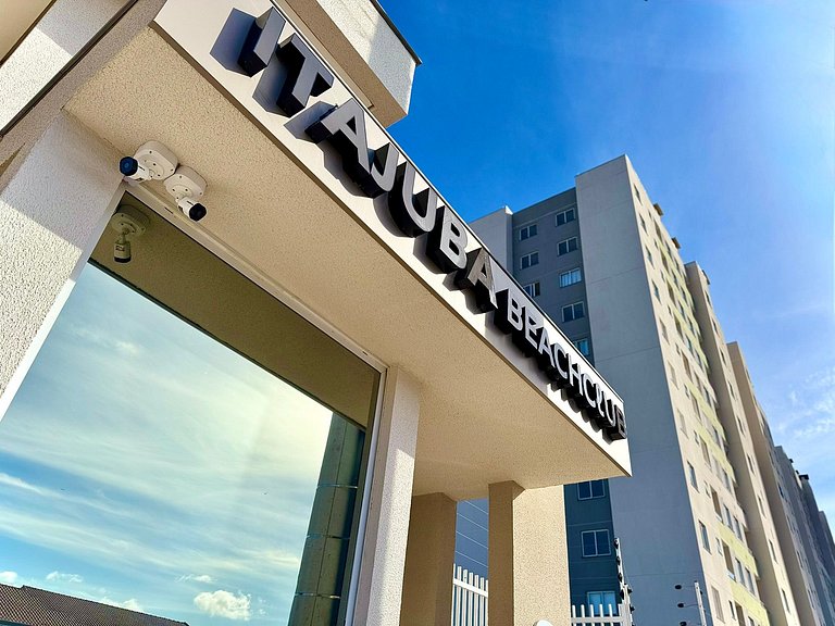 Apto c/ Ar, Piscina e Churrasqueira