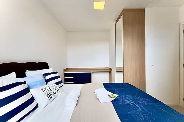 Apto c/ Ar, Piscina e Churrasqueira