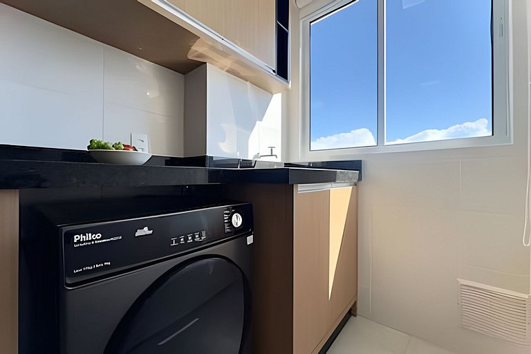 Apto c/ Ar, Piscina e Churrasqueira