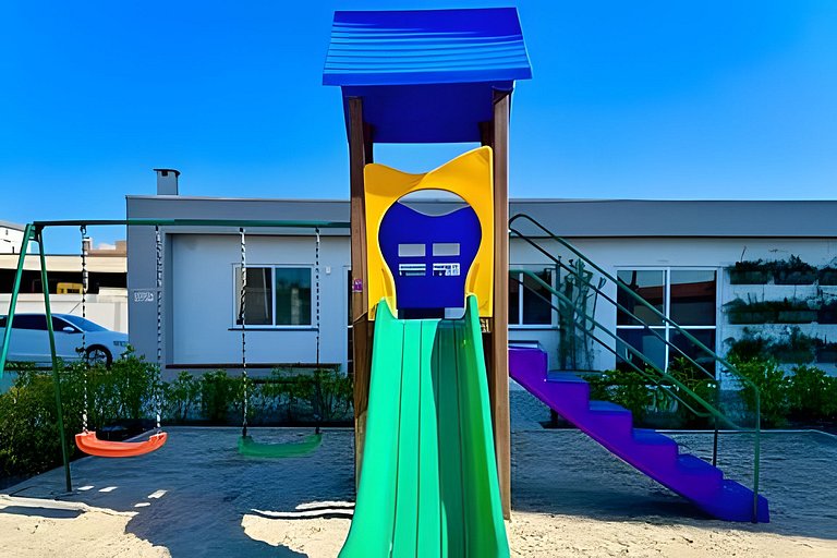 Apto c/ Ar, Piscina e Churrasqueira