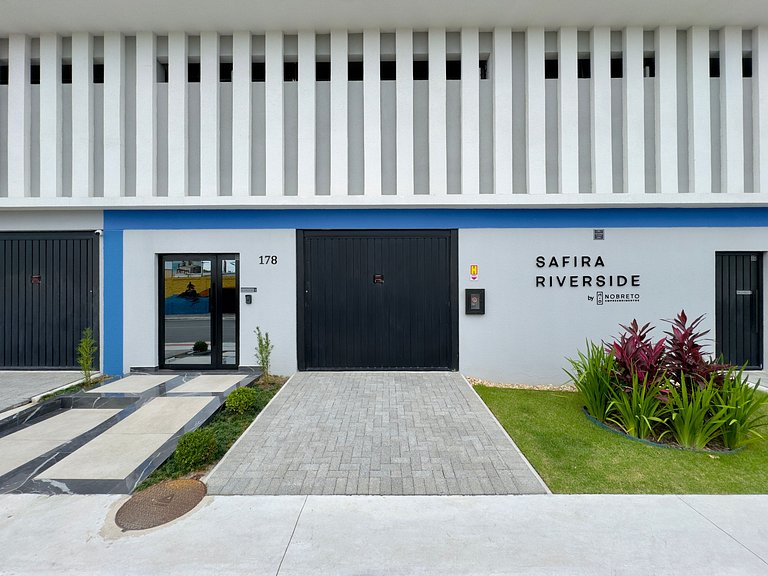 180m da praia | Apto central, amplo e moderno