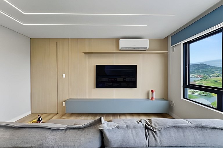 180m da praia | Apto central, amplo e moderno