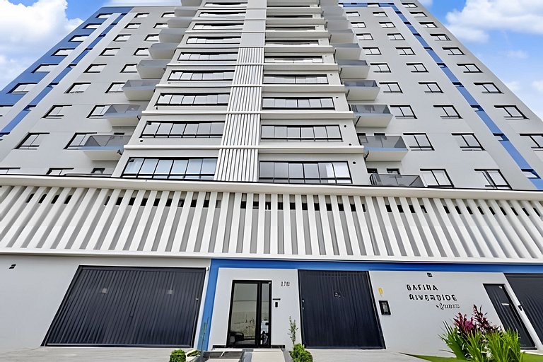 180m da praia | Apto central, amplo e moderno
