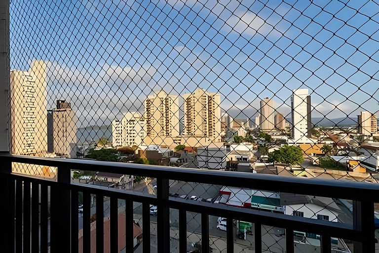 Apto c/ Piscina e Churrasqueira a 150 m da PRAIA