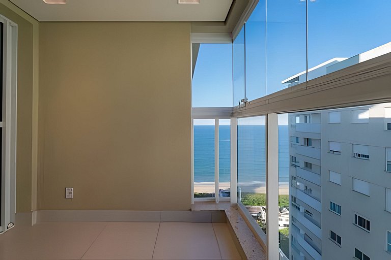 Ideal para Família! Conforto e Lazer - Pé na Areia