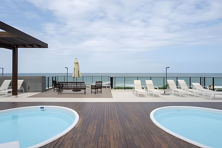 Pé na Areia c/ Piscina e Churrasqueira Privativa