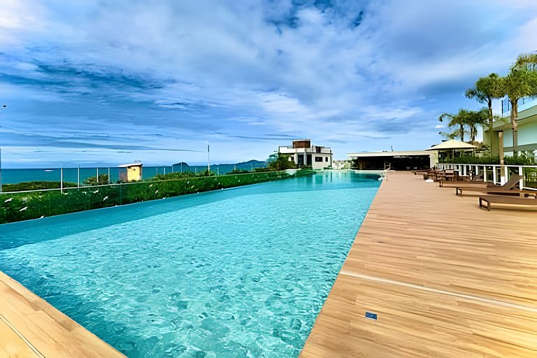 Home Club Pé na Areia • Lazer Completo em Piçarras