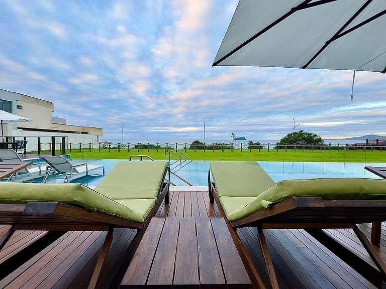 Home Club frente mar c/ Piscina Aquecida