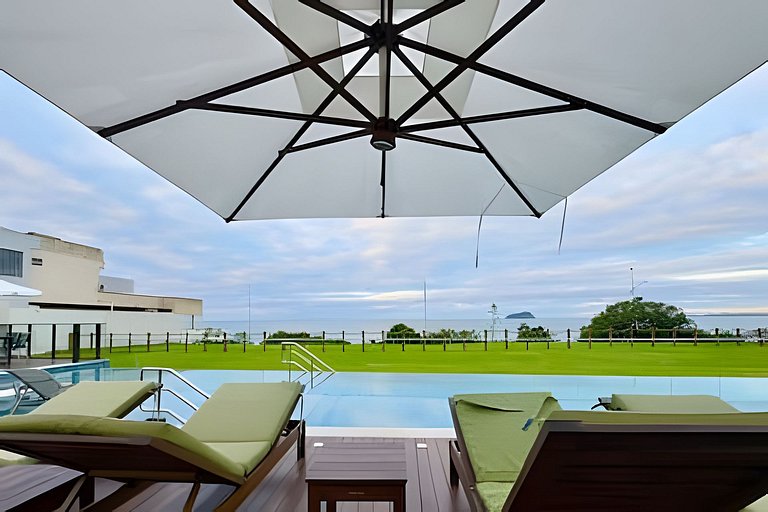 Vista Mar c/Piscina Aquecida e Churrasqueira