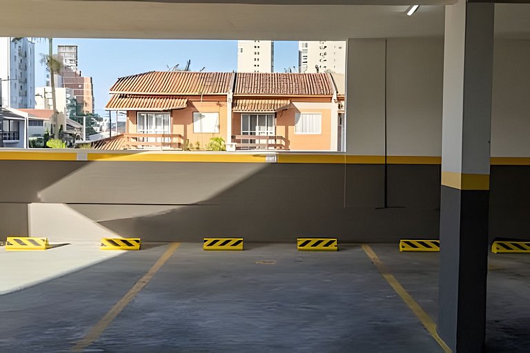 Apto c/ Piscina Wi-Fi Churrasqueira 500m da Praia