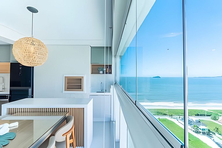 Vista Mar Lateral c/Piscinas em Balneário Piçarras