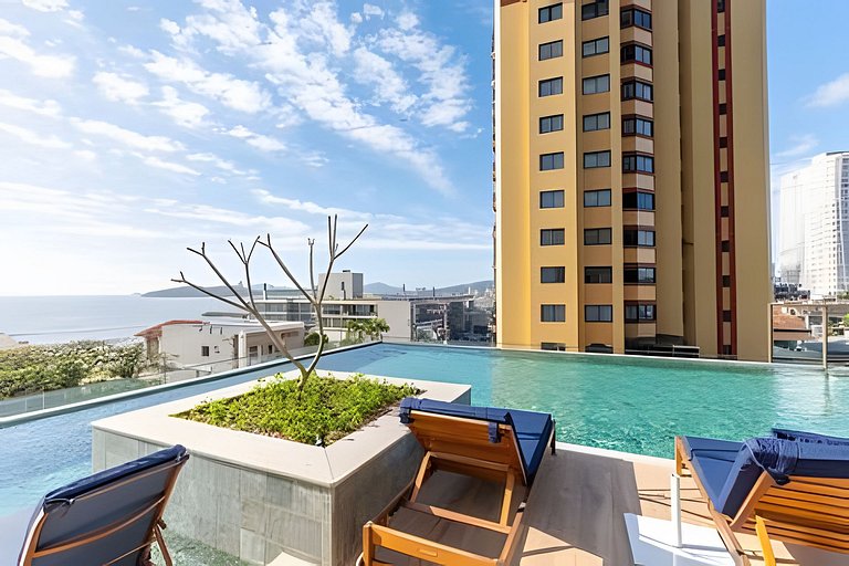 Home Club c/ Piscina e Vista Mar I Lazer completo