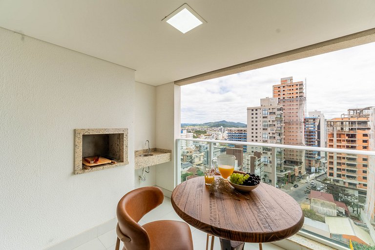 Apto com Sacada Gourmet e Vista Mar