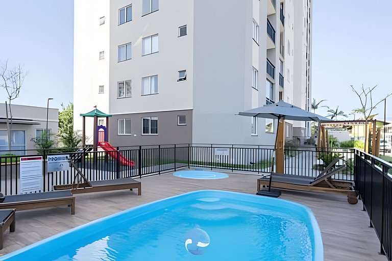 Apto a 150m da praia de Piçarras c/Lazer completo